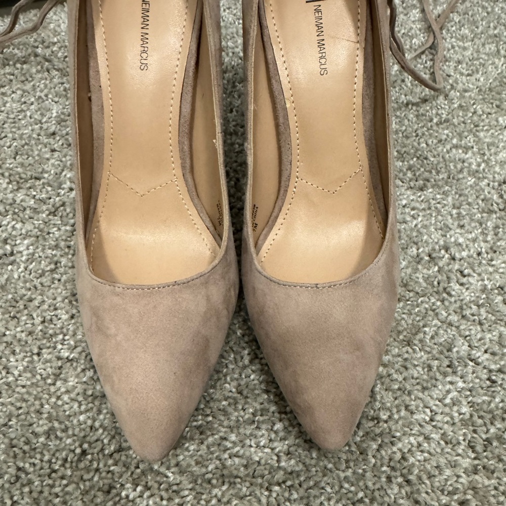 CUTE!!! Size 7 Neiman Marcus Taupe suede heels